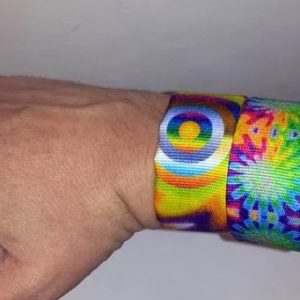 Retro Psychedelic Bright Color Slap Bracelets – Item #5474
